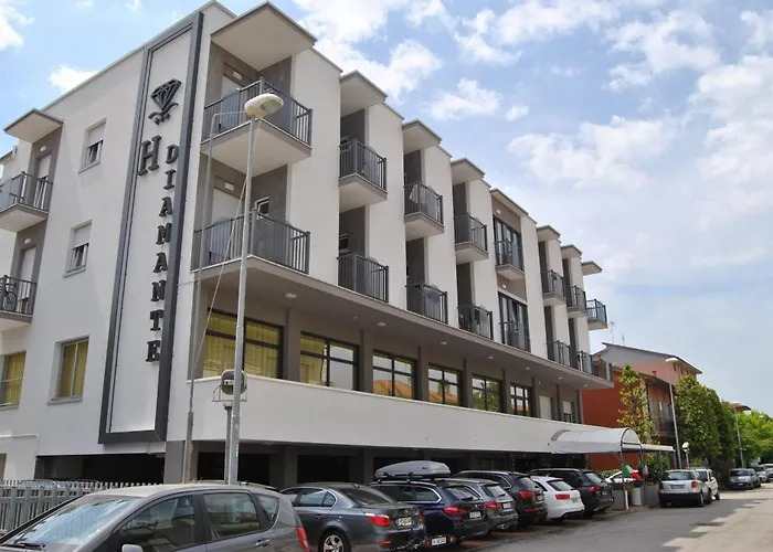 Hotel Diamante 5 minuti dalla fiera di rimini CON PARCHEGGIO INCLUSO